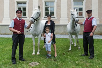 Lipizzaner trifft Lipizzanerdirndl _1