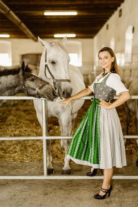 Neue Lipizzanerdirndlkollektion_18