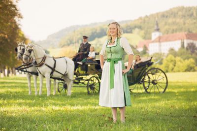 Lipizzanerdirndlkollektion 2016