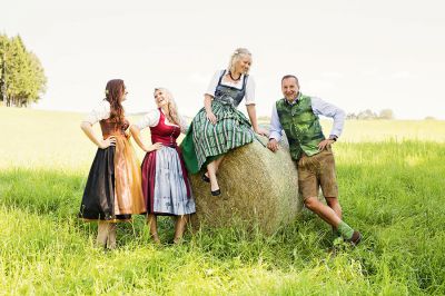Neue Lipizzanerdirndlkollektion_39