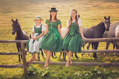 Neue Lipizzanerdirndlkollektion_45