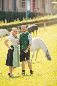 Neue Lipizzanerdirndlkollektion_4