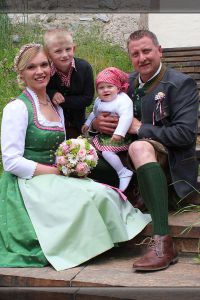Hochzeitstracht_1
