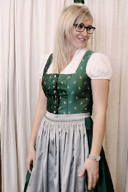 Ein Dirndl entsteht_1